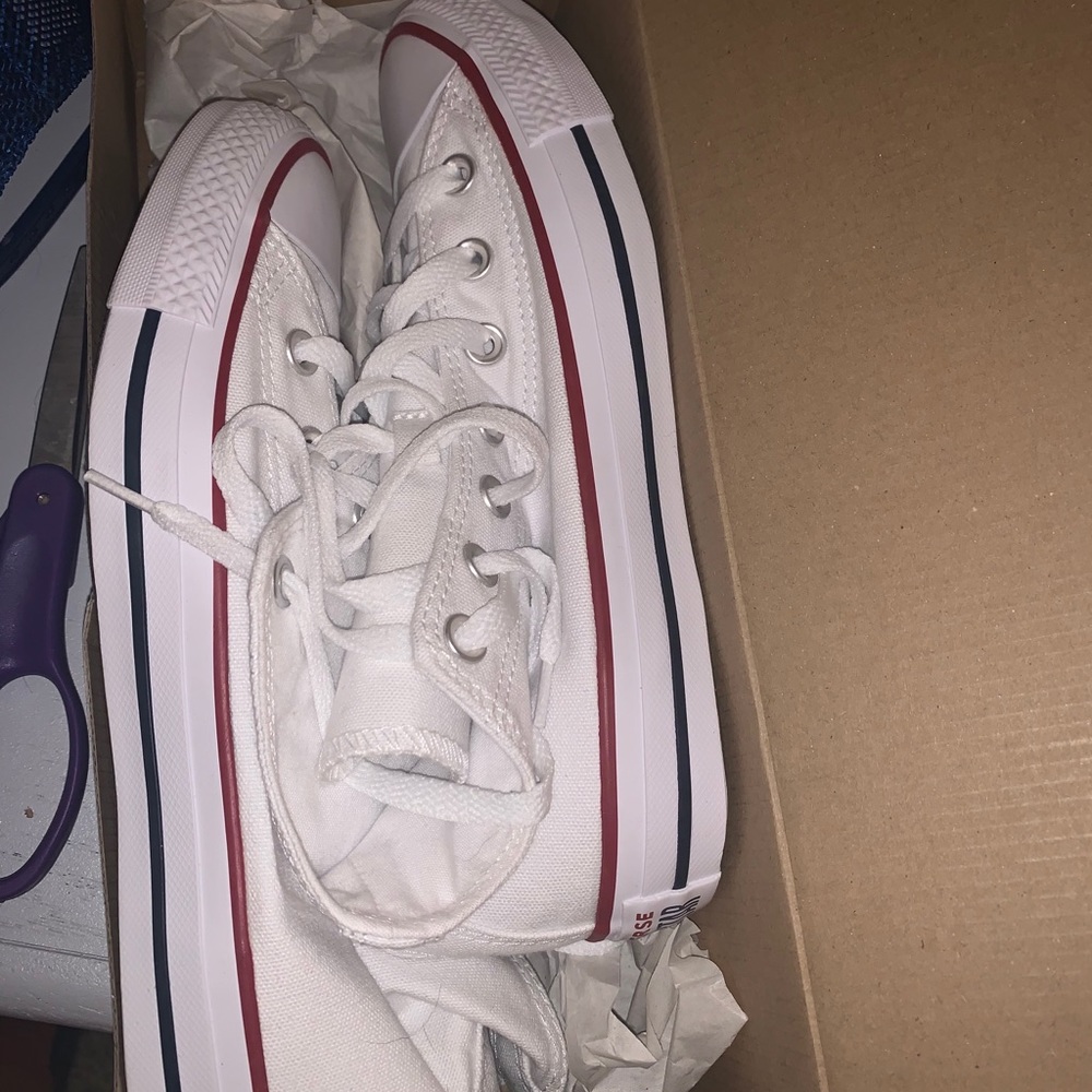 White converse hi top